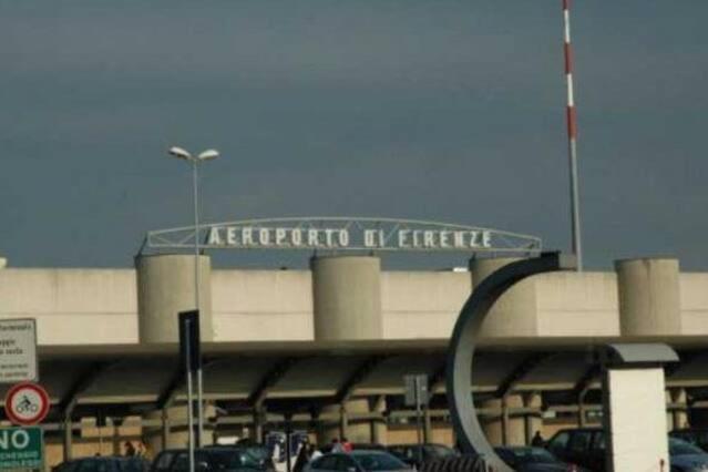 Florence Fevira Airport 외부 사진